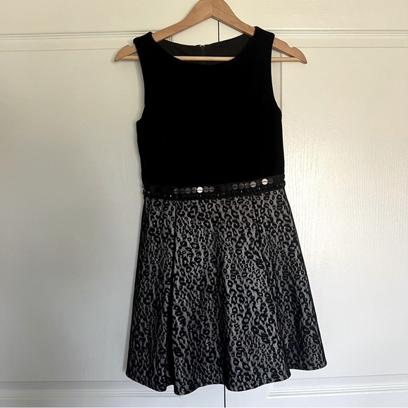 ALLY B. Elegant Black and Gray/Silver Leopard Print Dress Size 14 - Picture 1 of 6